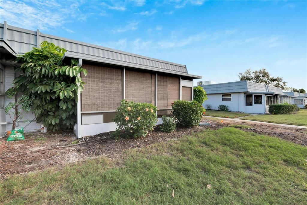 В аренду: $1,600 (2 спален, 1 ванн, 960 Квадратных фут)