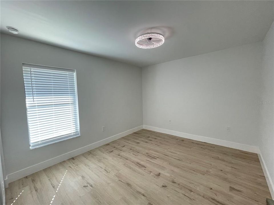 В аренду: $1,950 (3 спален, 2 ванн, 1384 Квадратных фут)