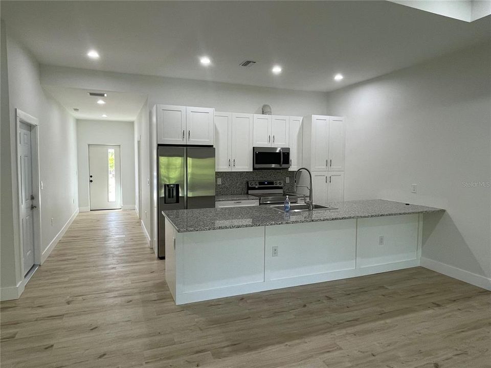 В аренду: $1,950 (3 спален, 2 ванн, 1384 Квадратных фут)