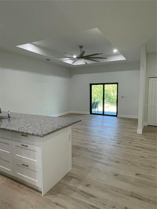 В аренду: $1,950 (3 спален, 2 ванн, 1384 Квадратных фут)