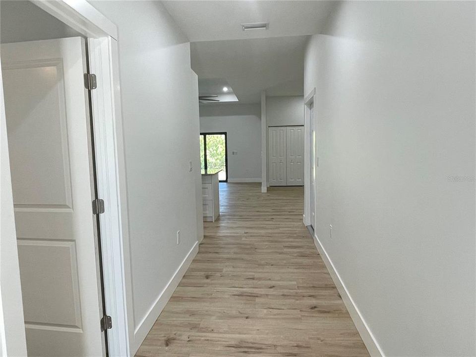 В аренду: $1,950 (3 спален, 2 ванн, 1384 Квадратных фут)