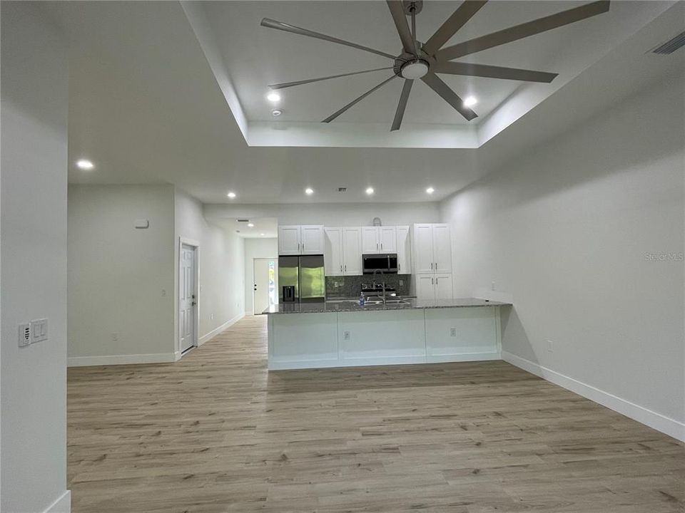 В аренду: $1,950 (3 спален, 2 ванн, 1384 Квадратных фут)