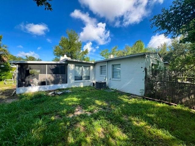 Active With Contract: $425,000 (3 beds, 2 baths, 1158 Square Feet)