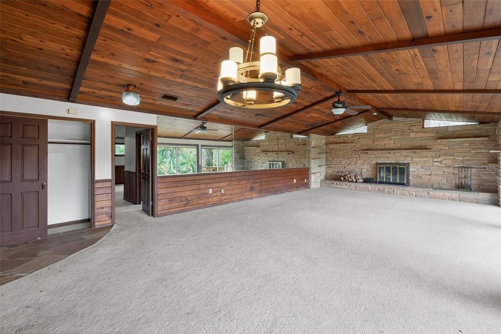 En Venta: $514,900 (4 camas, 2 baños, 3052 Pies cuadrados)