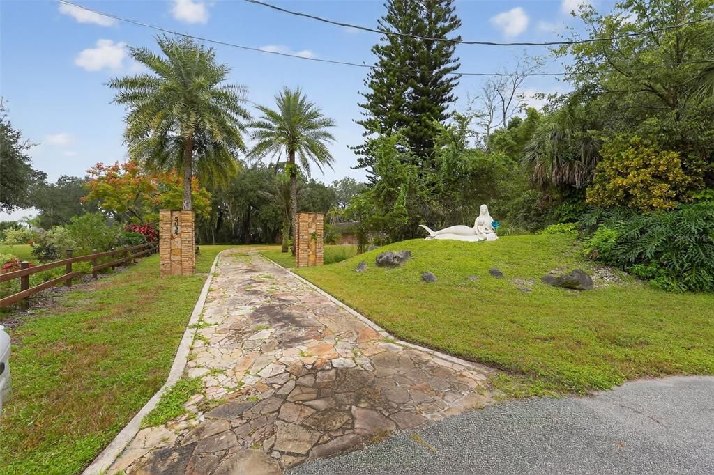 En Venta: $514,900 (4 camas, 2 baños, 3052 Pies cuadrados)