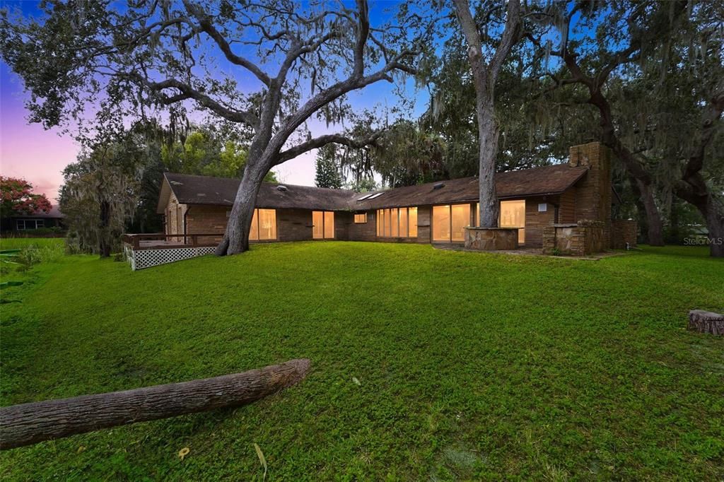 En Venta: $514,900 (4 camas, 2 baños, 3052 Pies cuadrados)