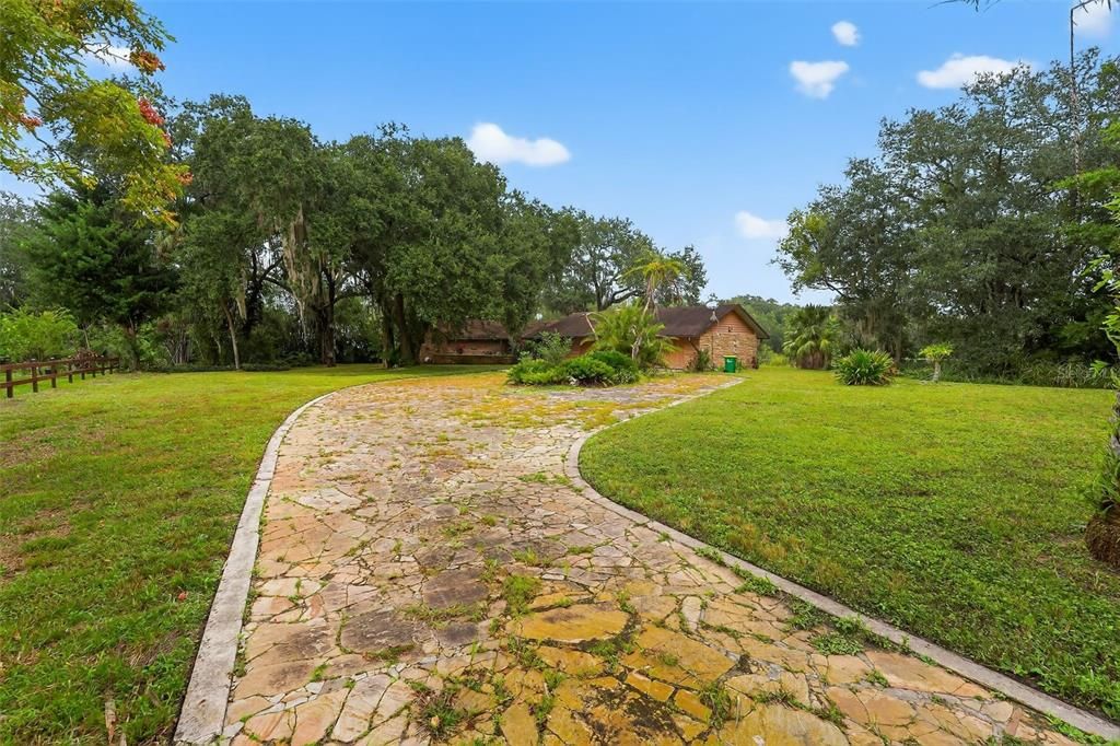 En Venta: $514,900 (4 camas, 2 baños, 3052 Pies cuadrados)