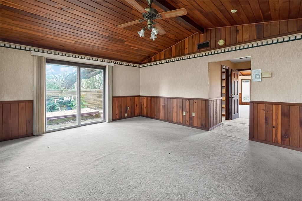 En Venta: $514,900 (4 camas, 2 baños, 3052 Pies cuadrados)