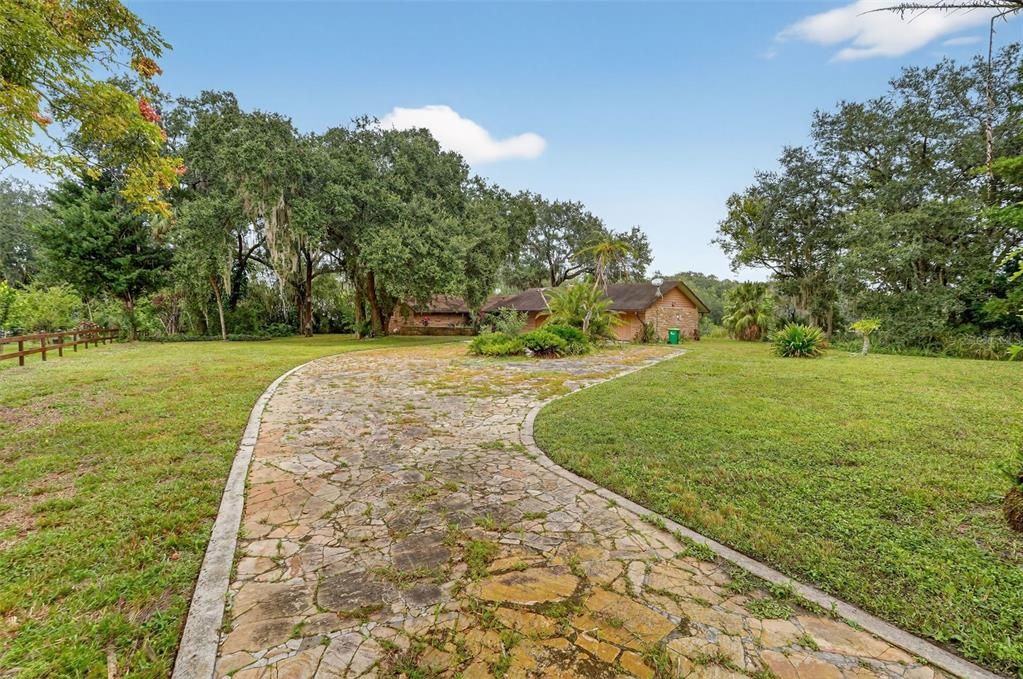 En Venta: $514,900 (4 camas, 2 baños, 3052 Pies cuadrados)