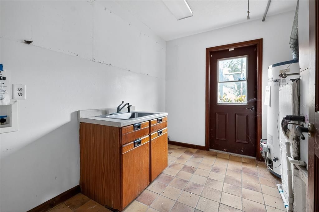 En Venta: $514,900 (4 camas, 2 baños, 3052 Pies cuadrados)