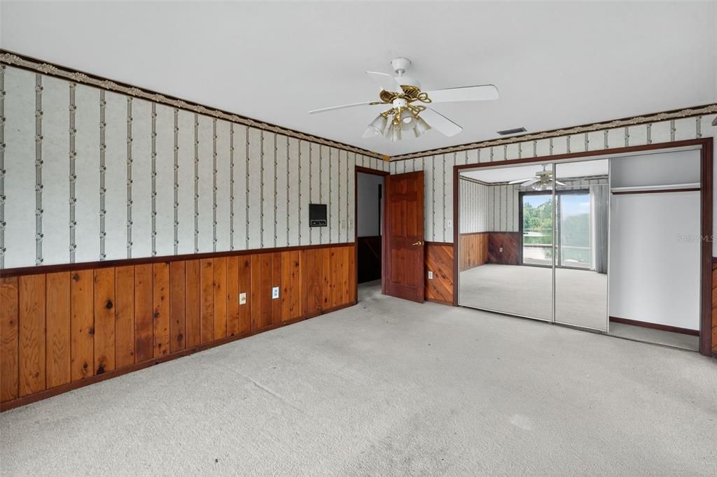 En Venta: $514,900 (4 camas, 2 baños, 3052 Pies cuadrados)