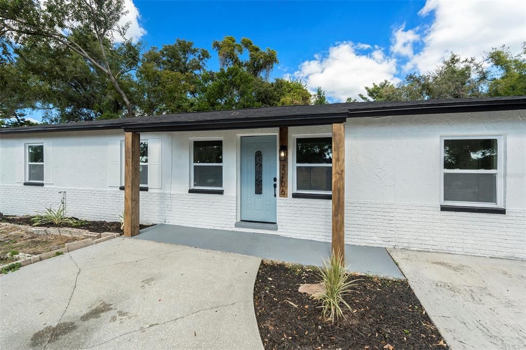 Active With Contract: $379,000 (4 beds, 3 baths, 1250 Square Feet)