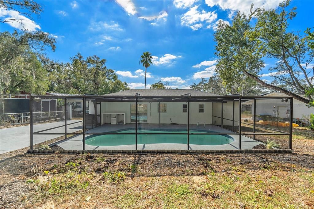 Active With Contract: $379,000 (4 beds, 3 baths, 1250 Square Feet)