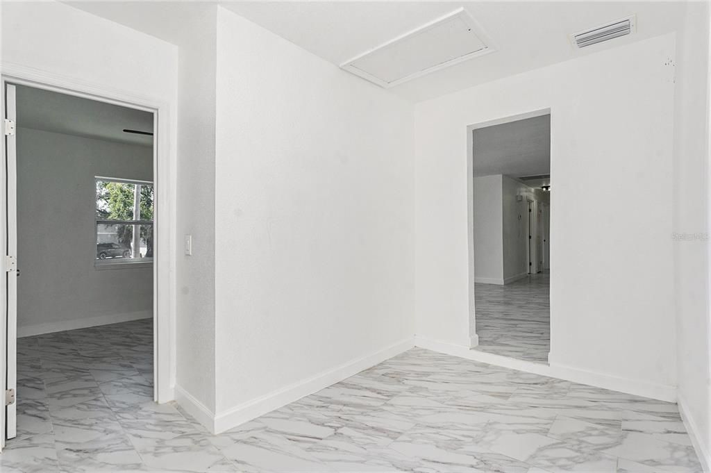 Active With Contract: $379,000 (4 beds, 3 baths, 1250 Square Feet)