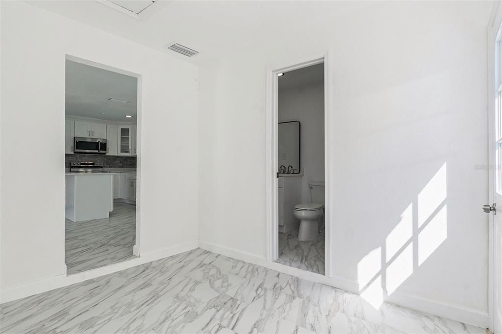 Active With Contract: $379,000 (4 beds, 3 baths, 1250 Square Feet)