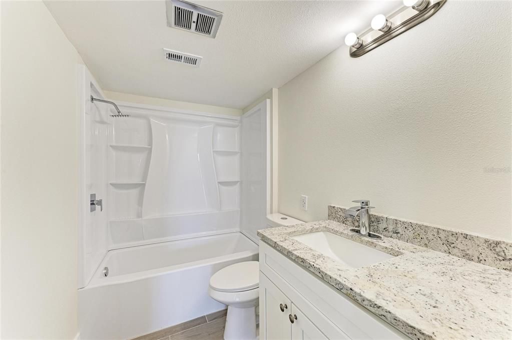 For Sale: $675,000 (1 beds, 1 baths, 630 Square Feet)