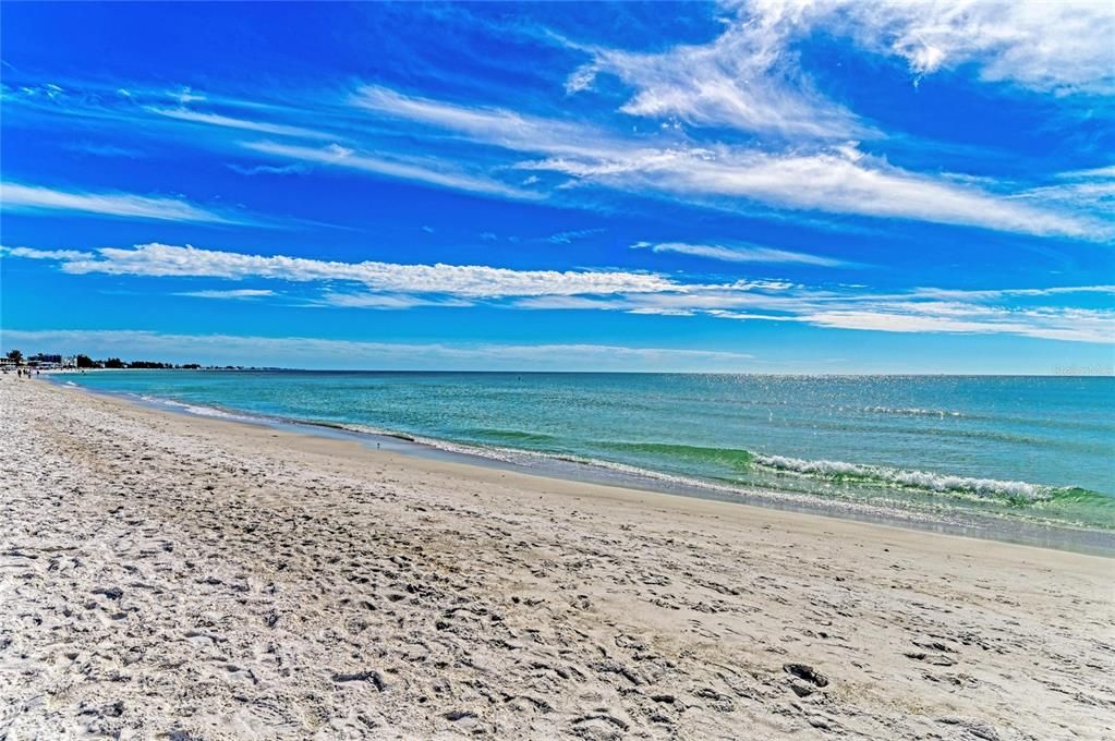 For Sale: $675,000 (1 beds, 1 baths, 630 Square Feet)