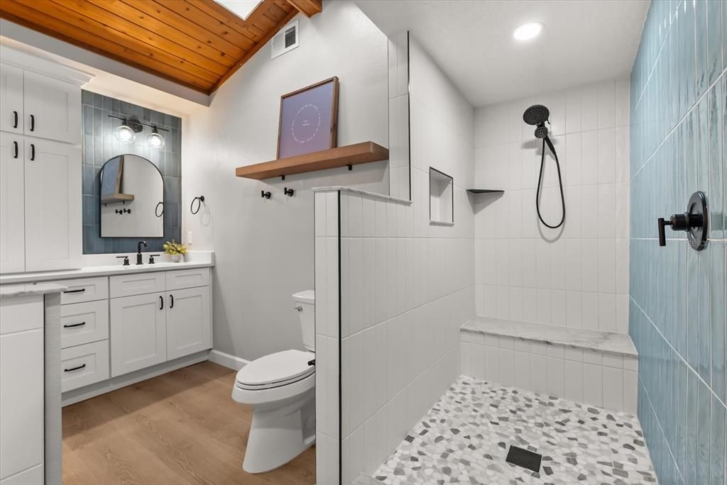 Active With Contract: $559,000 (3 beds, 3 baths, 2428 Square Feet)