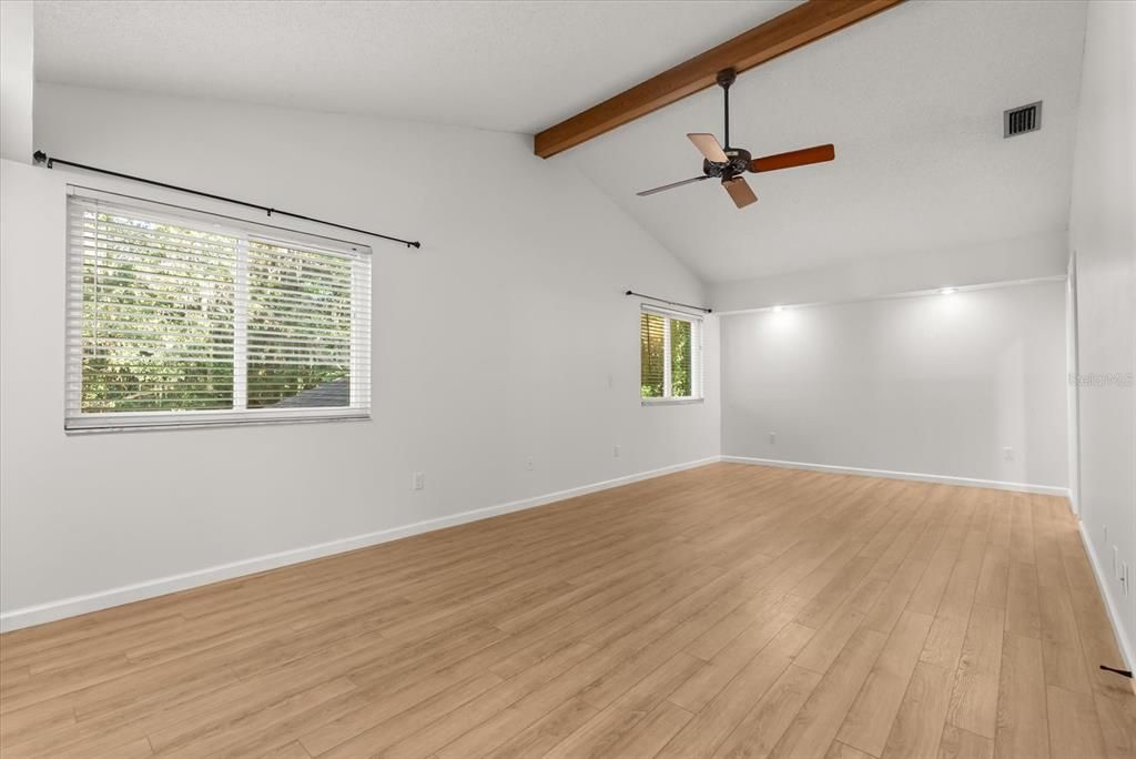 Active With Contract: $559,000 (3 beds, 3 baths, 2428 Square Feet)