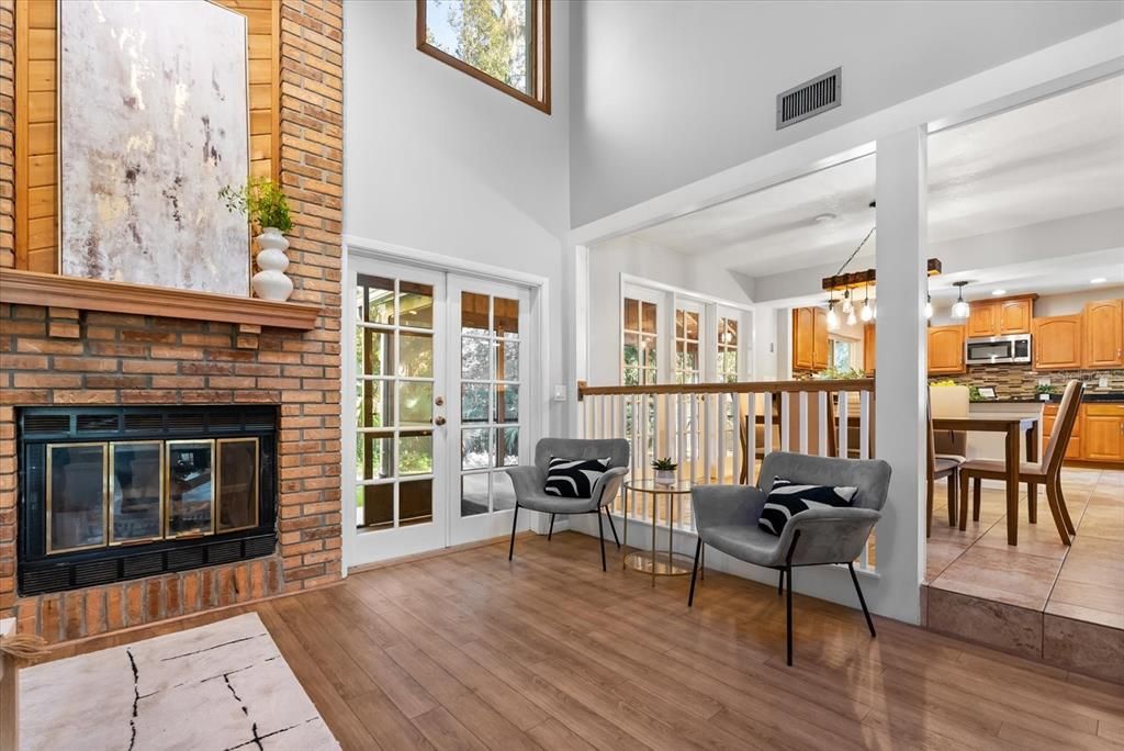 Active With Contract: $559,000 (3 beds, 3 baths, 2428 Square Feet)