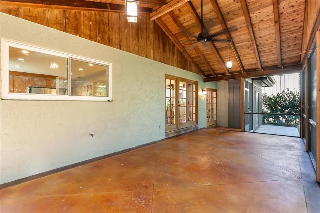 Active With Contract: $559,000 (3 beds, 3 baths, 2428 Square Feet)