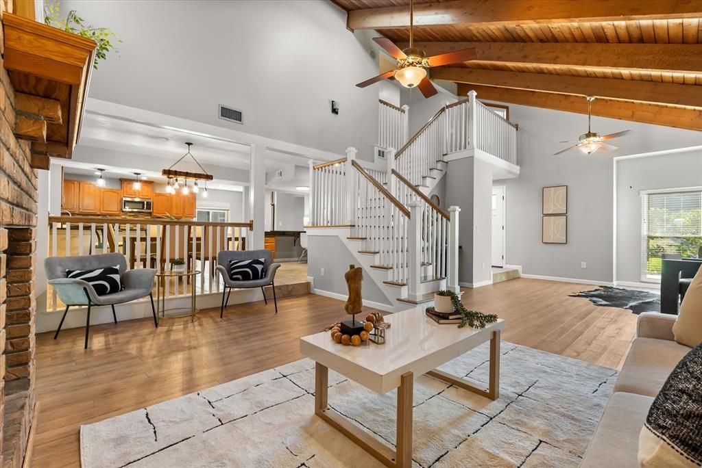 Active With Contract: $559,000 (3 beds, 3 baths, 2428 Square Feet)