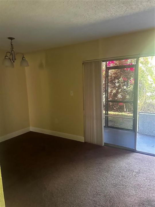 For Rent: $1,100 (1 beds, 1 baths, 756 Square Feet)