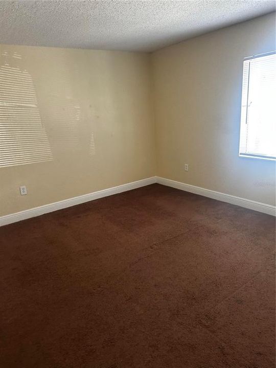 For Rent: $1,100 (1 beds, 1 baths, 756 Square Feet)