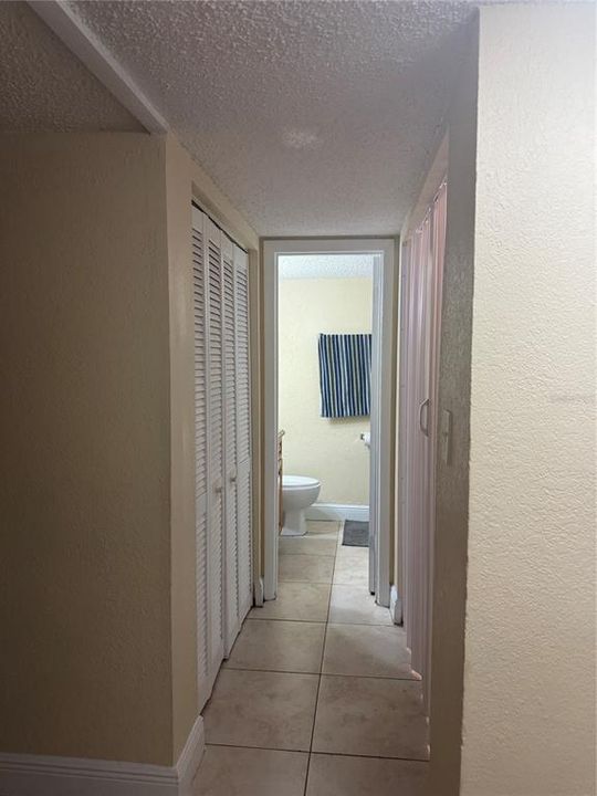 For Rent: $1,100 (1 beds, 1 baths, 756 Square Feet)