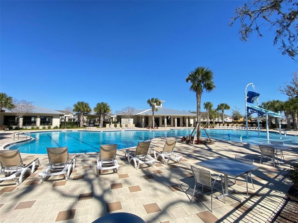 For Rent: $2,450 (3 beds, 2 baths, 1795 Square Feet)