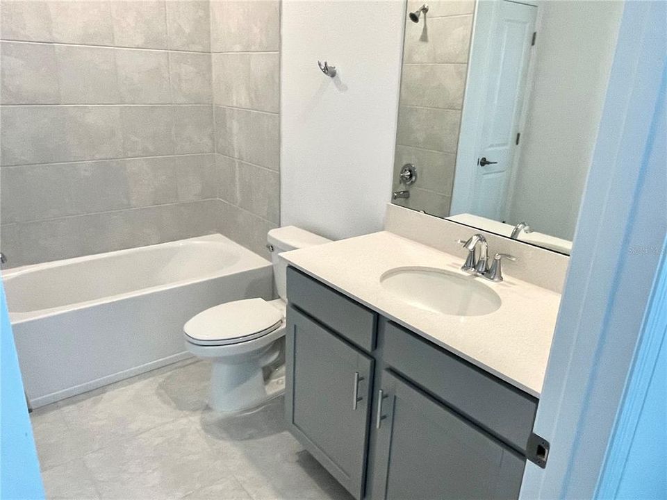 For Rent: $2,450 (3 beds, 2 baths, 1795 Square Feet)