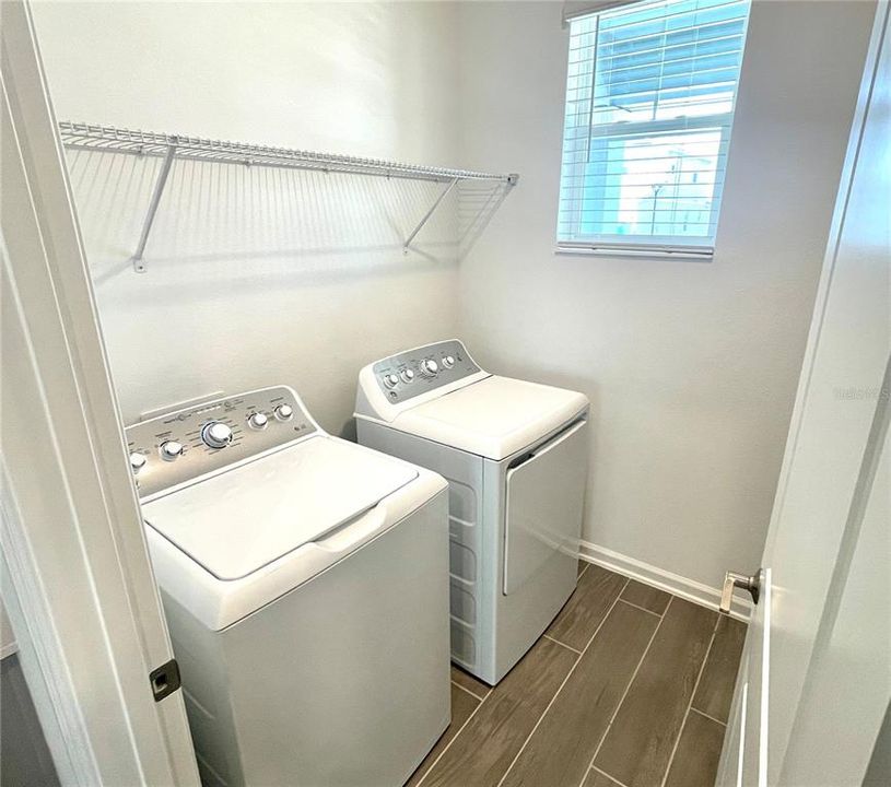 For Rent: $2,450 (3 beds, 2 baths, 1795 Square Feet)