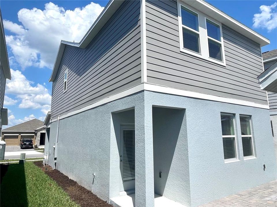 For Rent: $2,450 (3 beds, 2 baths, 1795 Square Feet)