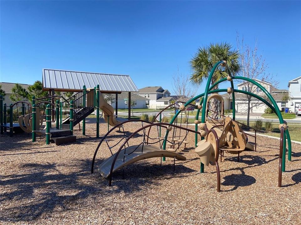 For Rent: $2,450 (3 beds, 2 baths, 1795 Square Feet)