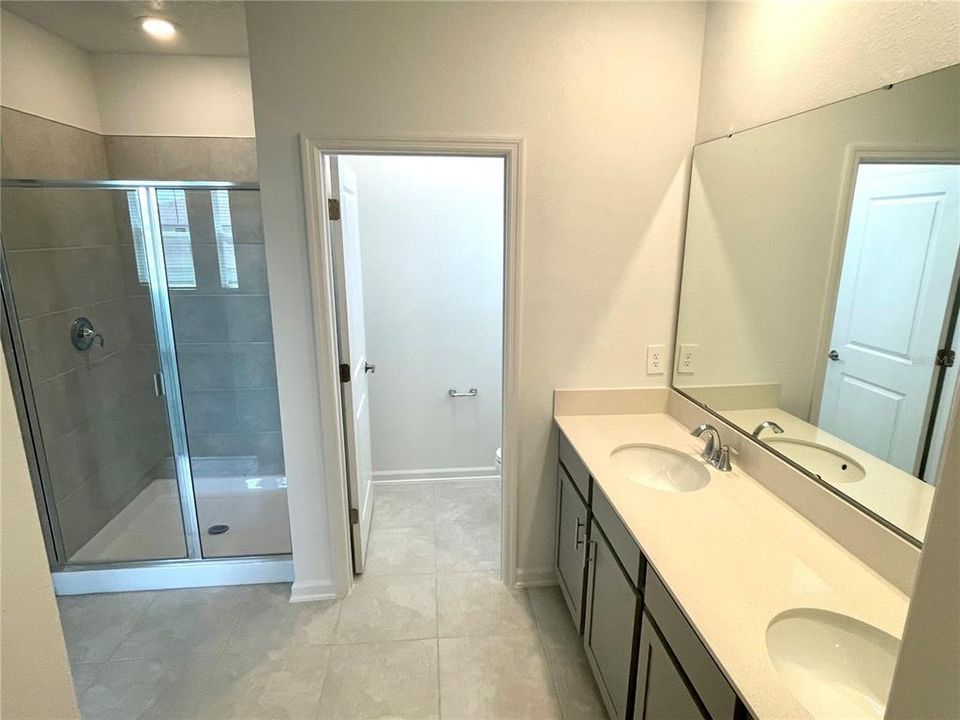 For Rent: $2,450 (3 beds, 2 baths, 1795 Square Feet)