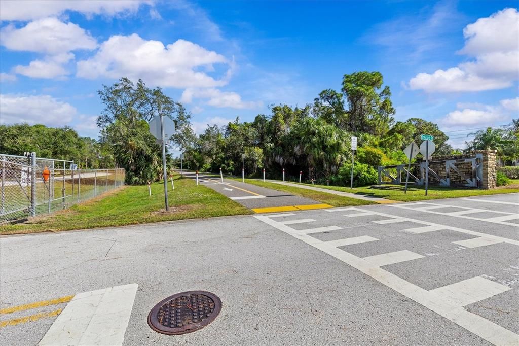 For Sale: $359,900 (2 beds, 1 baths, 1110 Square Feet)