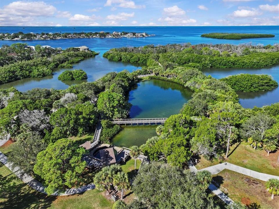 For Sale: $359,900 (2 beds, 1 baths, 1110 Square Feet)