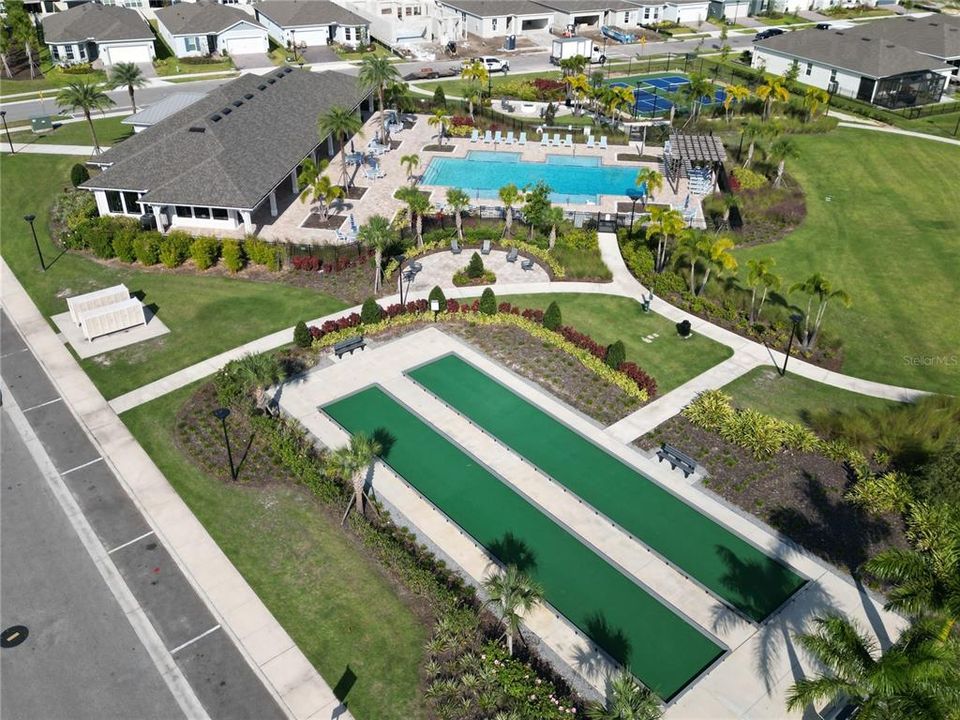 For Sale: $405,000 (3 beds, 2 baths, 1701 Square Feet)