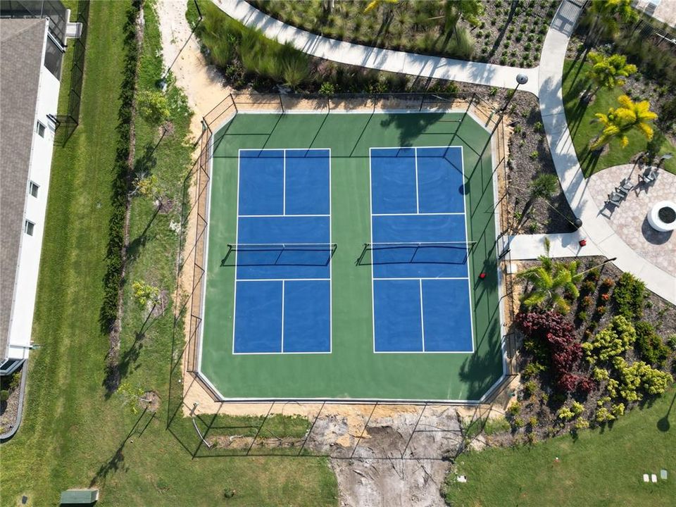 For Sale: $405,000 (3 beds, 2 baths, 1701 Square Feet)