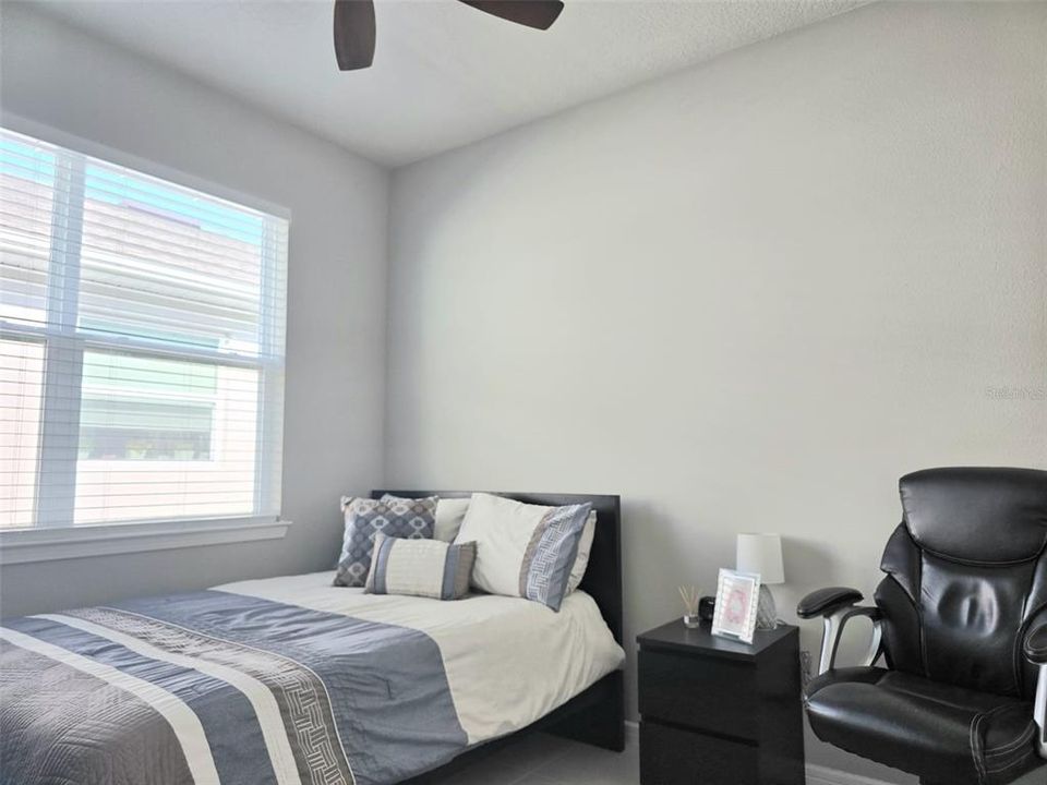 For Sale: $405,000 (3 beds, 2 baths, 1701 Square Feet)