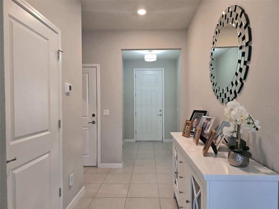 For Sale: $405,000 (3 beds, 2 baths, 1701 Square Feet)