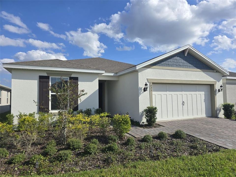 For Sale: $405,000 (3 beds, 2 baths, 1701 Square Feet)