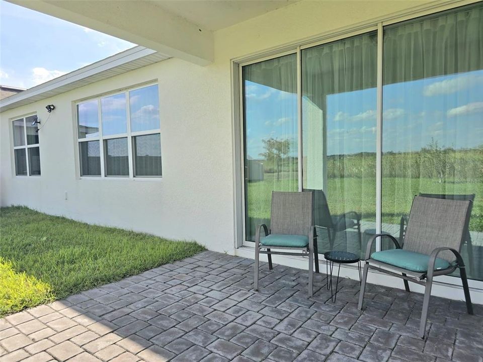 For Sale: $405,000 (3 beds, 2 baths, 1701 Square Feet)