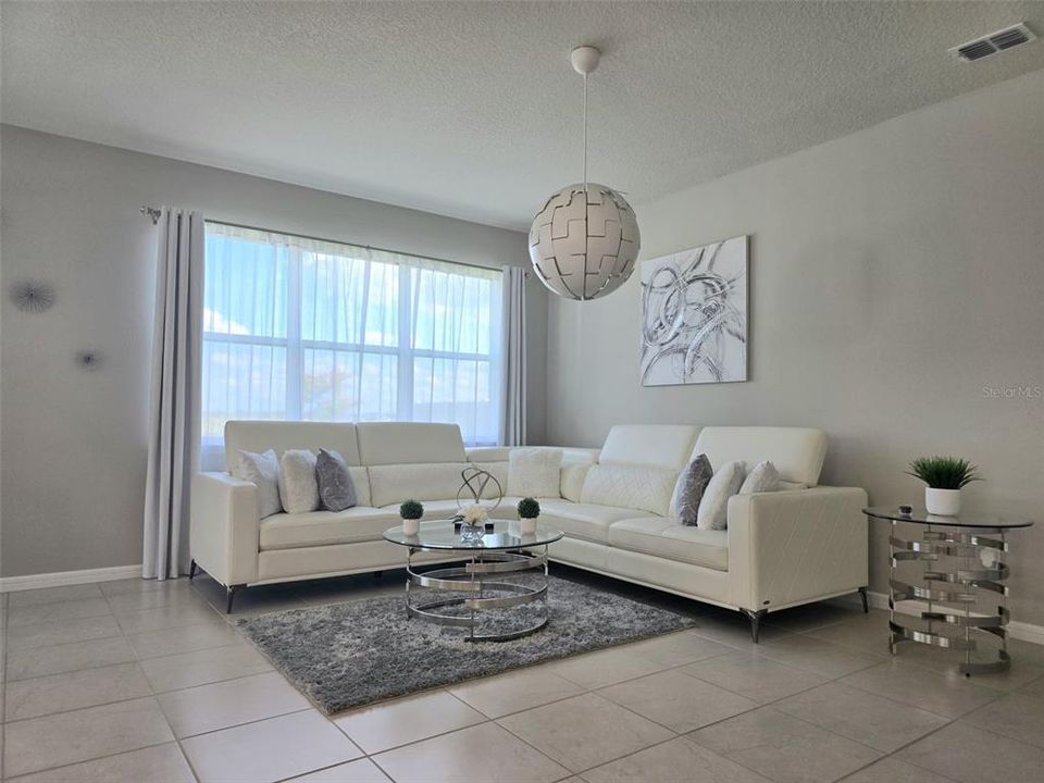 For Sale: $405,000 (3 beds, 2 baths, 1701 Square Feet)