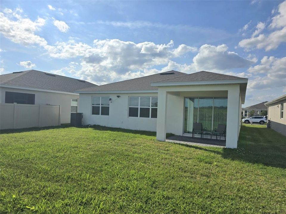 For Sale: $405,000 (3 beds, 2 baths, 1701 Square Feet)