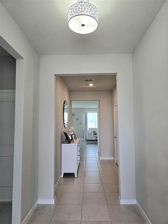 For Sale: $405,000 (3 beds, 2 baths, 1701 Square Feet)