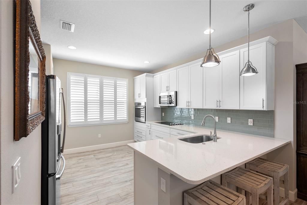 Active With Contract: $375,000 (2 beds, 2 baths, 1512 Square Feet)