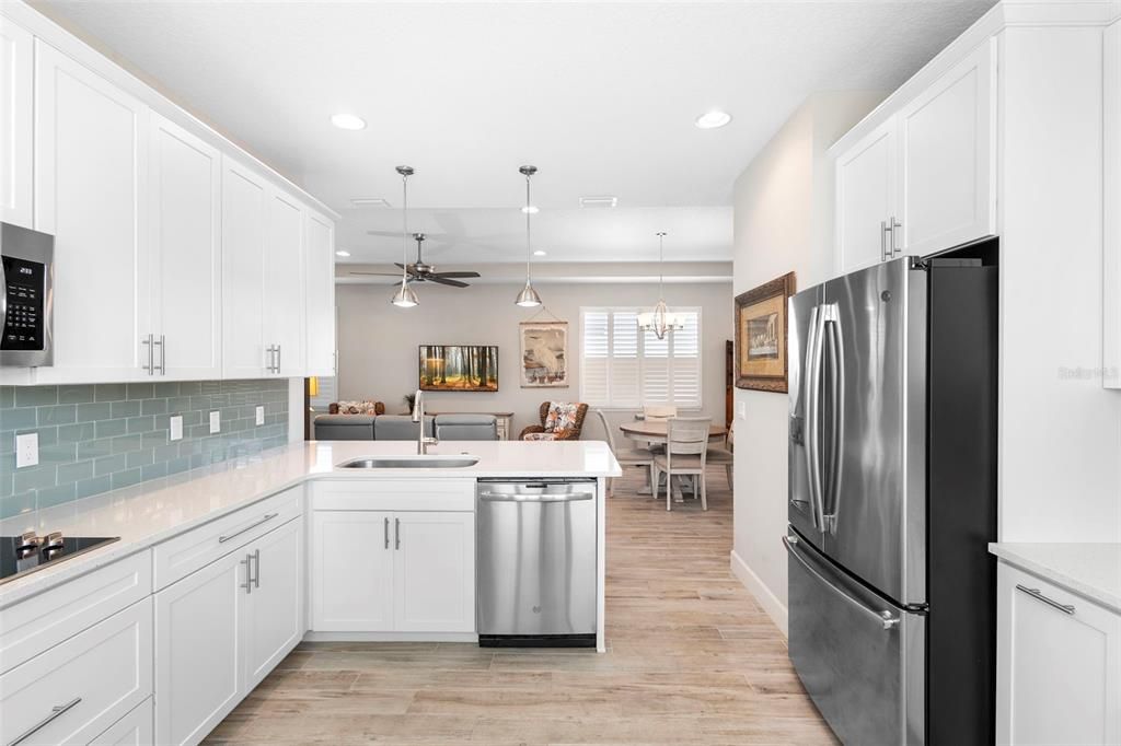 Active With Contract: $375,000 (2 beds, 2 baths, 1512 Square Feet)