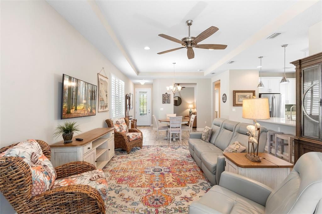 Active With Contract: $375,000 (2 beds, 2 baths, 1512 Square Feet)