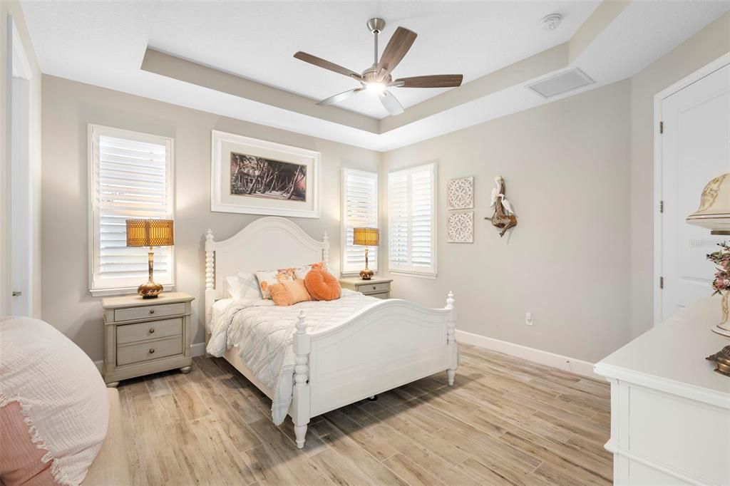 Active With Contract: $375,000 (2 beds, 2 baths, 1512 Square Feet)